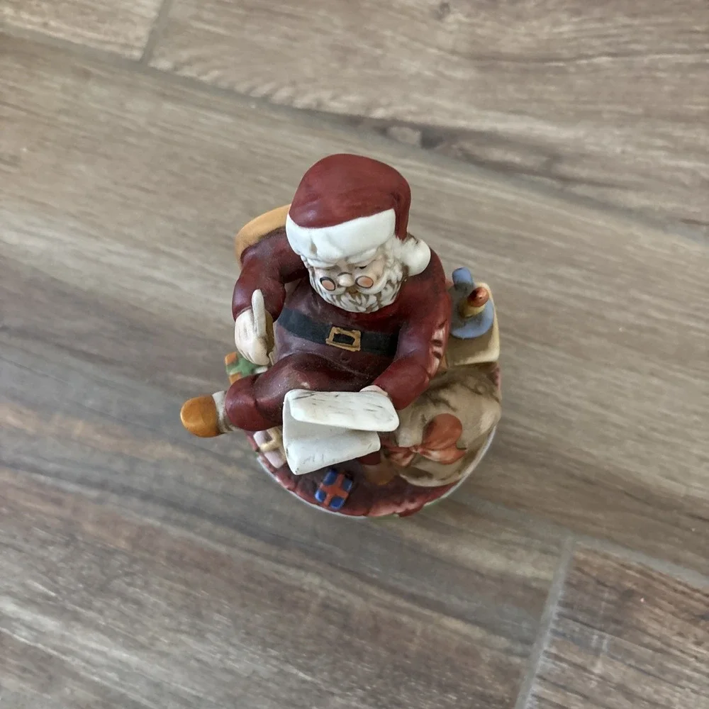 Vintage Santa Claus Christmas Music Box Porcelain Hand Painted Rotates‎